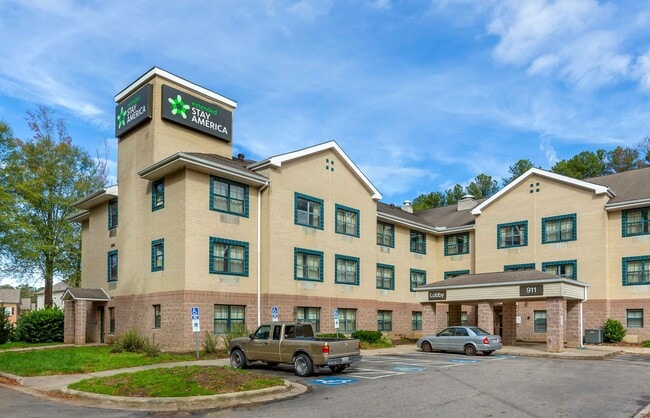 Building Photo - Furnished Studio-Raleigh - North Raleigh