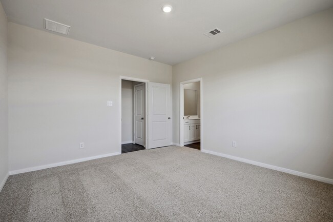 Building Photo - 10442 Red Cardinal Dr