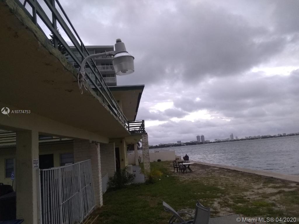 Primary Photo - 2050 Bay Dr