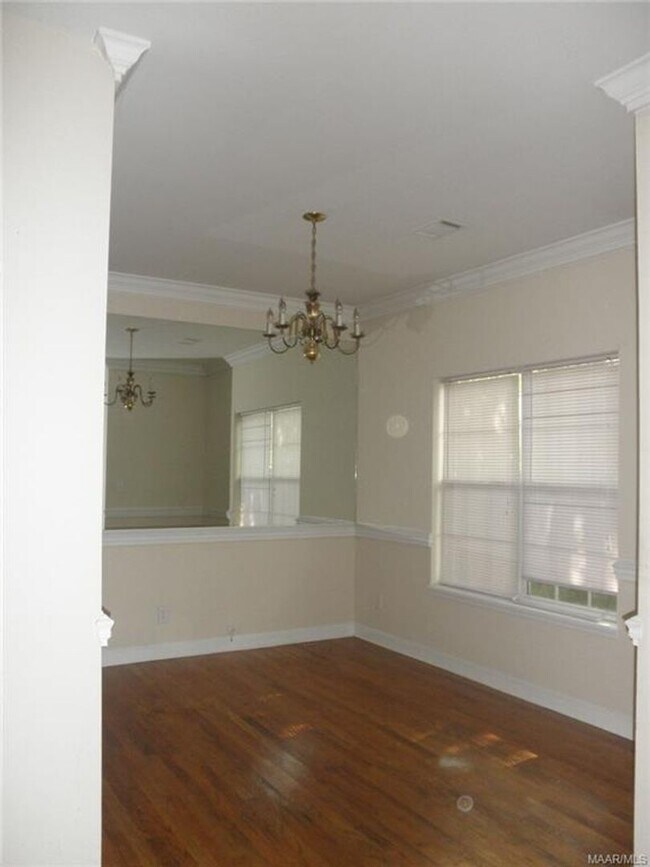 Foto del edificio - 3374-3378 Audubon Rd