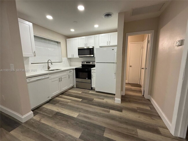 Foto del edificio - 3033 NW 43 Terrace