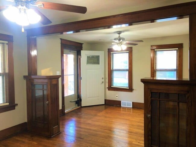 Building Photo - 2518 S 46th Avenue
