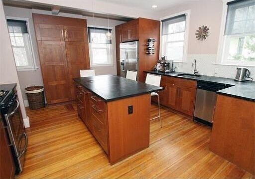 Foto del edificio - 502 Huron Ave