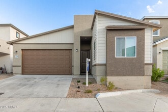 Building Photo - 129 W Latona Rd