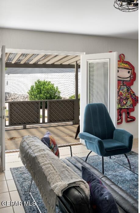 Building Photo - 351 Thunderbird Dr