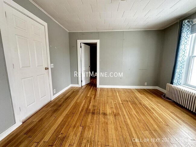 Foto del edificio - 1084 School St