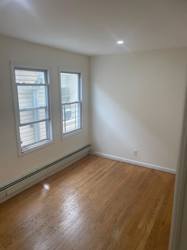 Building Photo - 62 Highland Ave