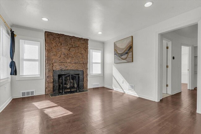 Foto del edificio - 14909 Griggs St