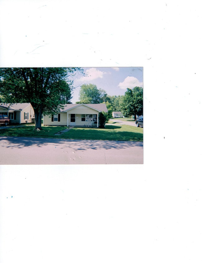 Building Photo - 2415 Richard St