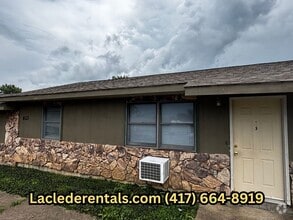 Building Photo - 613 Nelson Ct
