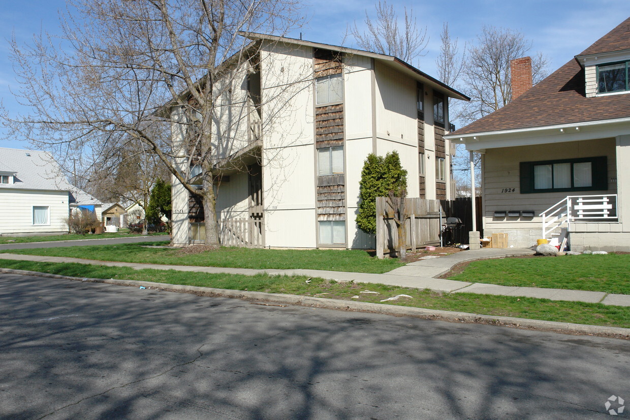 Building Photo - 1928 W Mallon Ave