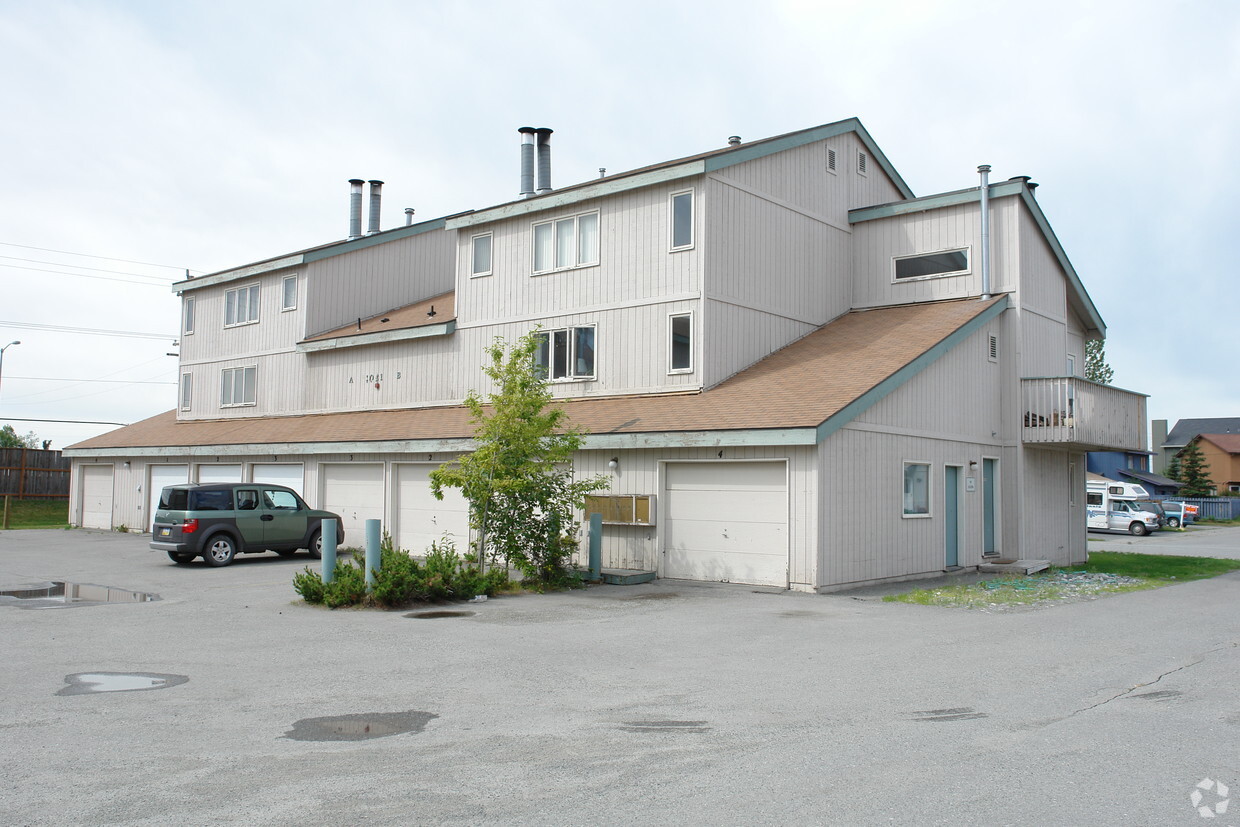 Building Photo - Dimond  