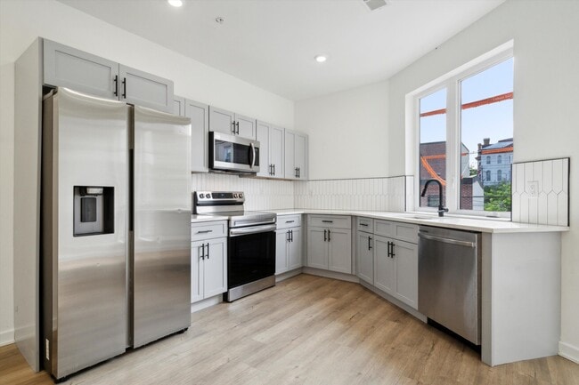 Foto del edificio - 1533 N Sydenham St