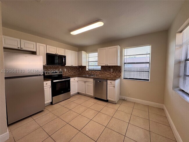 Foto del edificio - 407 NW 7th St