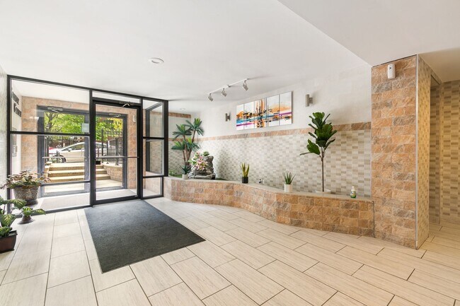 Foto del edificio - 5533 N Kenmore Ave