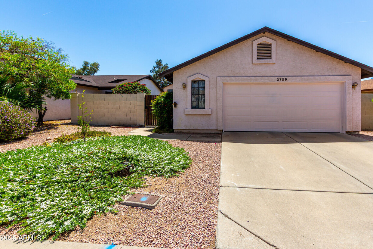 Primary Photo - 3709 W Carol Ann Way