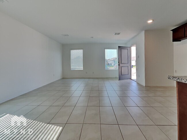 Foto del edificio - 114 Herman Ln