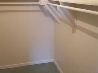 Building Photo - 4910 Saxon Dr