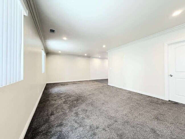 Foto del edificio - 116 W 50th St