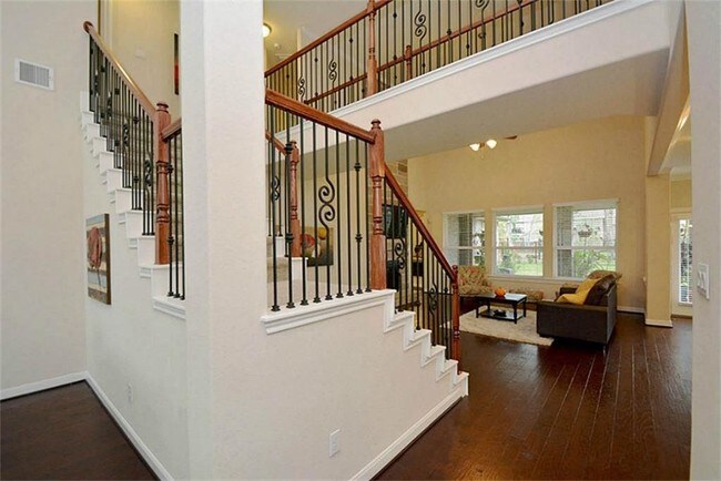 Building Photo - 7311 Pecan Landing Dr