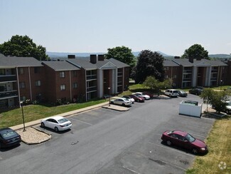 Building Photo - 1112 Blue Ridge Dr