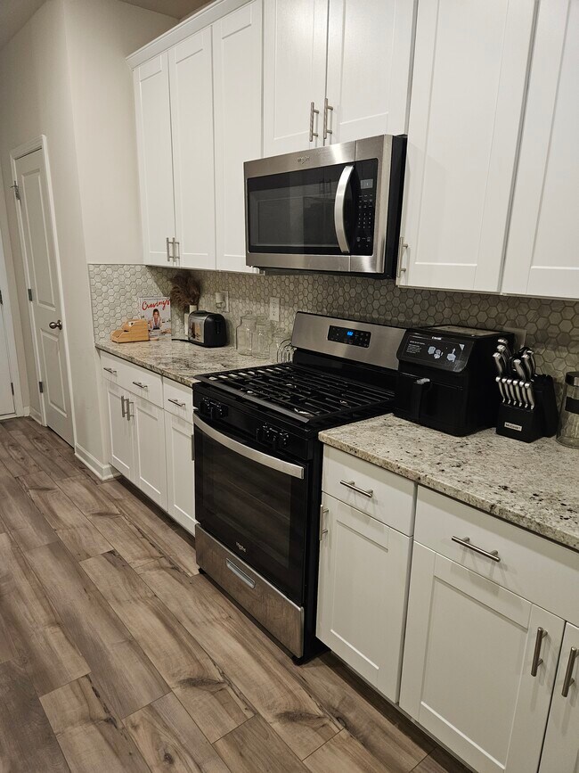 Cocina 2 - 4645 Electric Ave SW