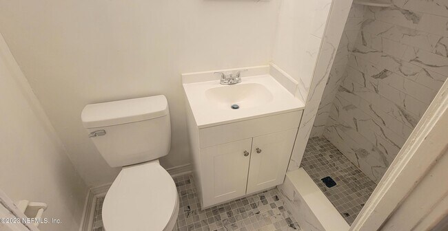 Foto del edificio - 2743 Vernon Terrace