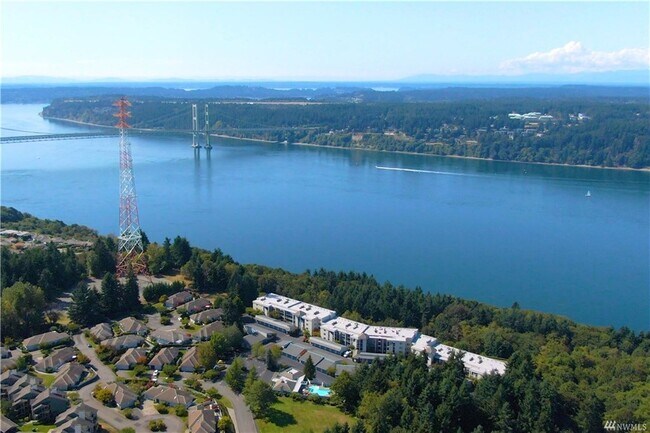 Unforgettable setting in Tacoma's North End! - 3016 N Narrows Dr