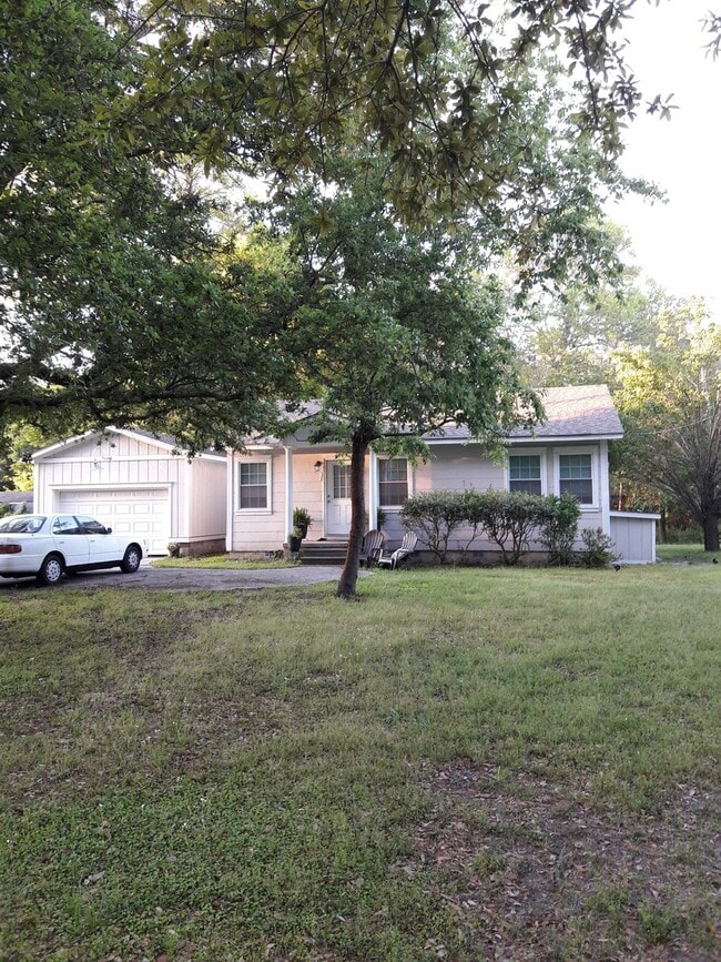 Building Photo - 5411 Peden Point Rd