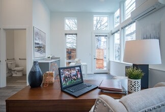 Building Photo - 1415 E Yesler Wy