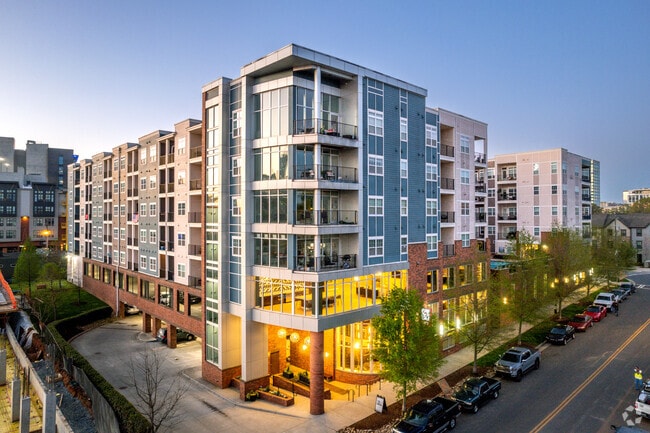 Building Photo - District Flats