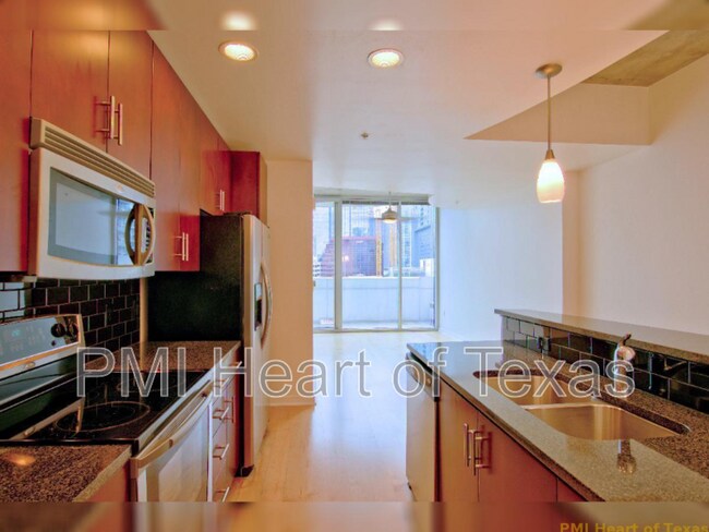 Foto del edificio - 360 Nueces St