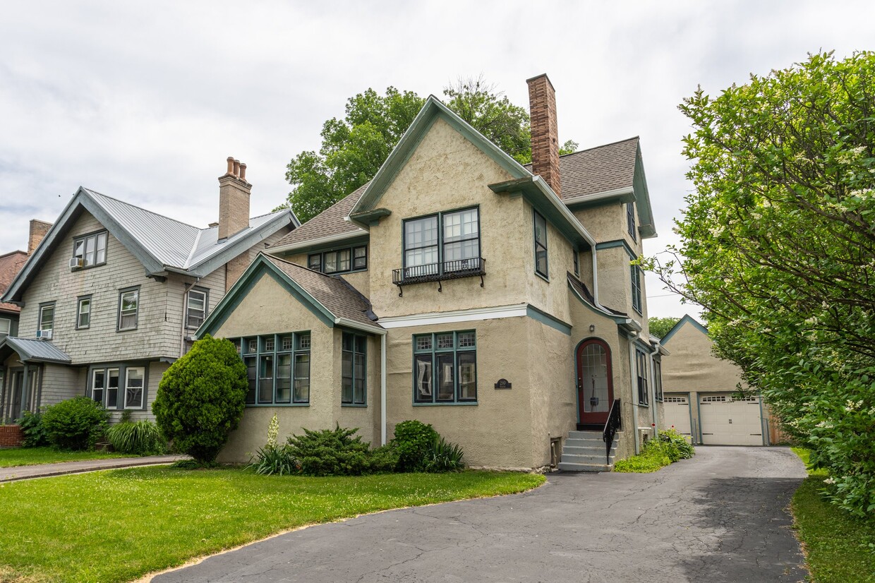Primary Photo - 210 Culver Rd