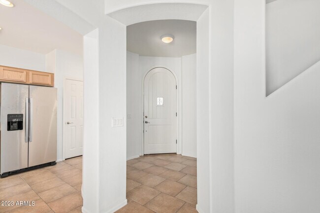 Foto del edificio - 2390 W Sleepy Ranch Rd