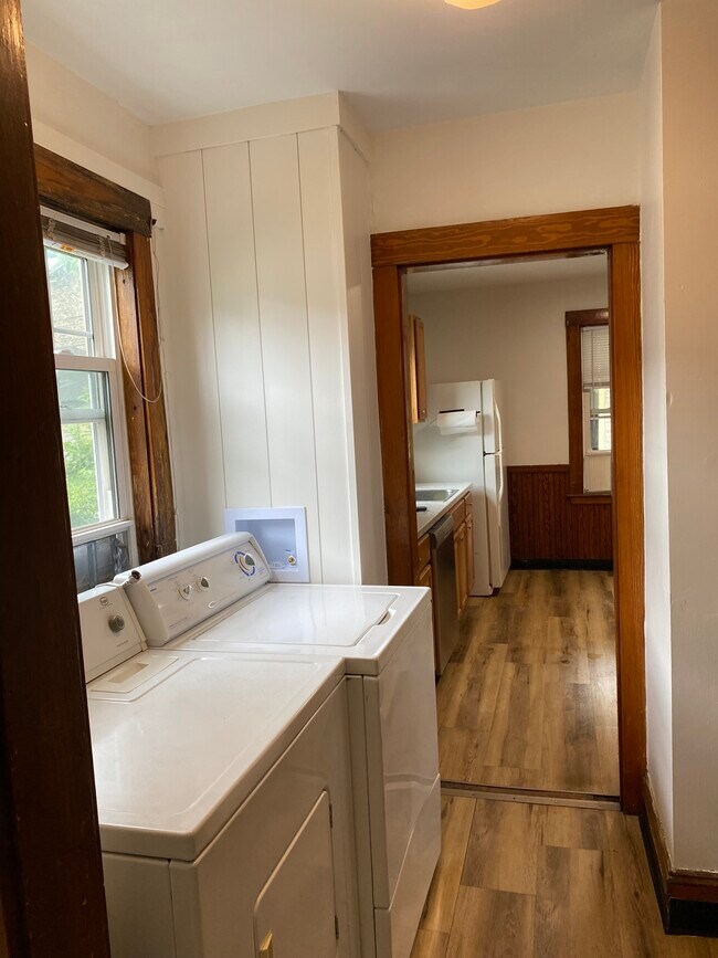 Foto del edificio - 4093 Washington St
