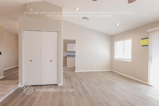 Foto del edificio - 907 W Ross Ave