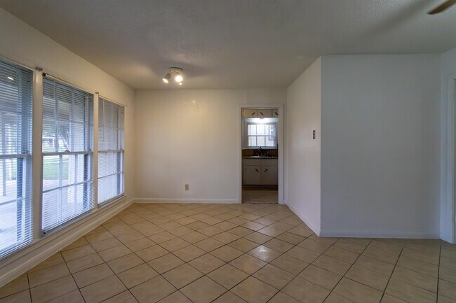 Building Photo - 1312 Massey St