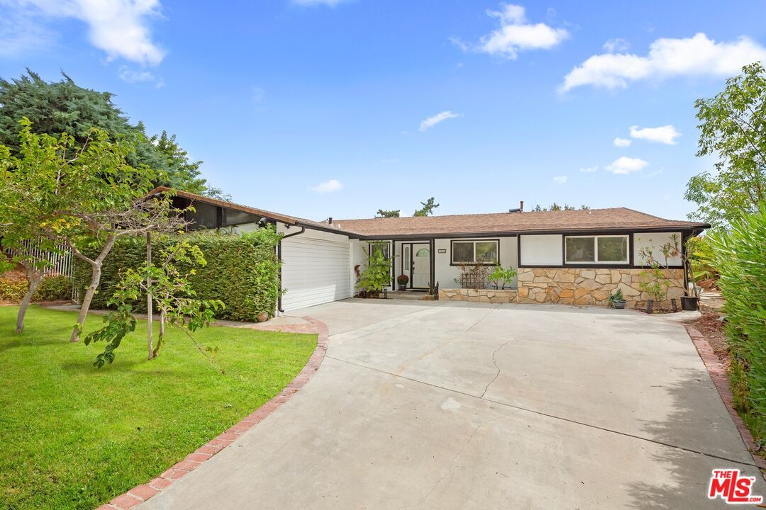 Primary Photo - 7124 Gateshead Way