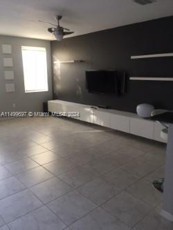 Building Photo - 242 Las Brisas Cir