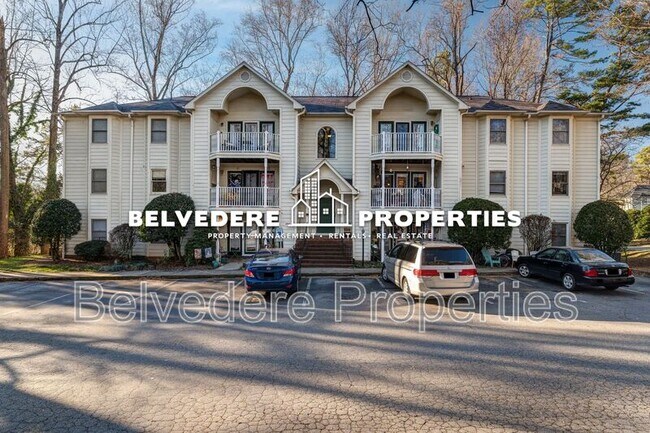 Foto del edificio - 5934 W Friendly Ave