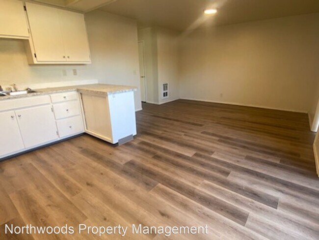 Foto del edificio - 2 br, 1 bath House - 299 B St Apt C