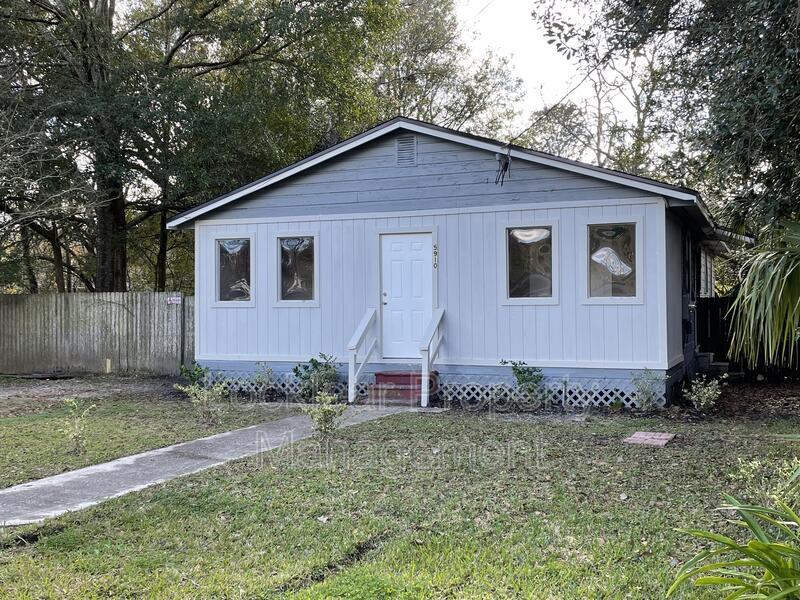 Foto principal - 5910 Droad St