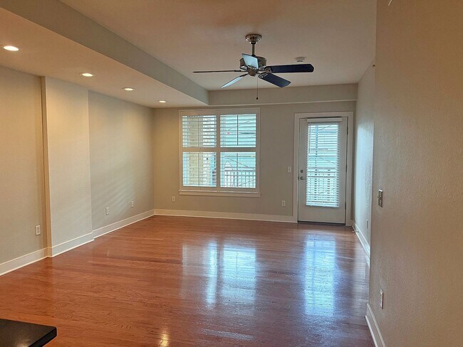 Foto del edificio - 2-Bedroom, 2 Bath Unit for Rent in Denver, CO | Fitness center & Modern Kitchen