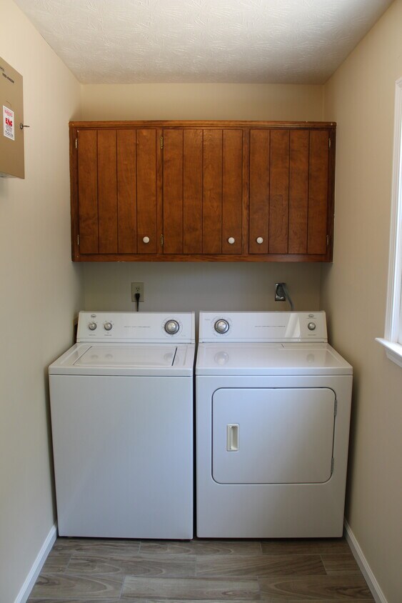 Foto principal - 4195 Pine Vale Rd