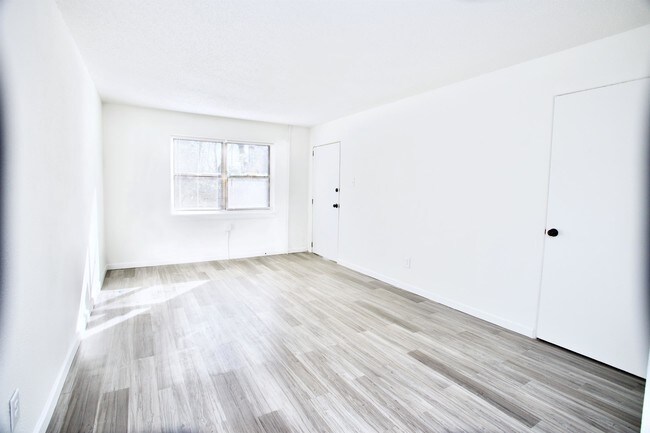 Building Photo - 110 Morningside Dr
