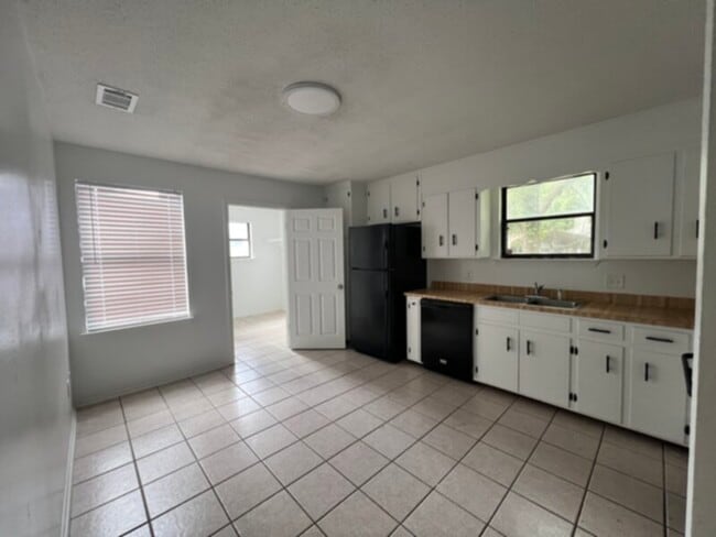 Building Photo - Ready for Move In