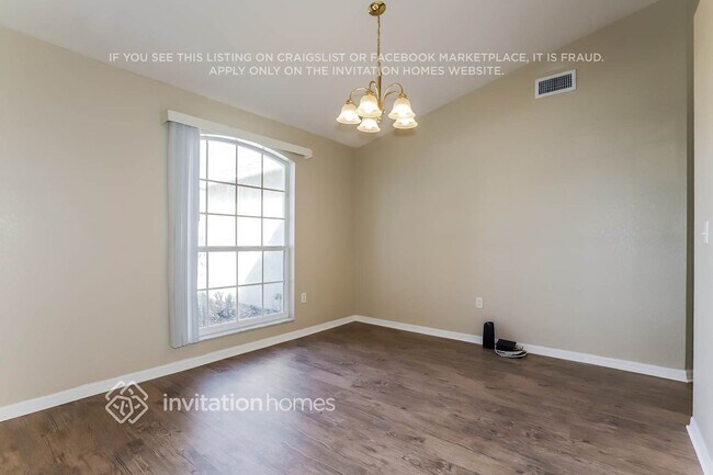 Foto del edificio - 6358 Oakpoint Dr