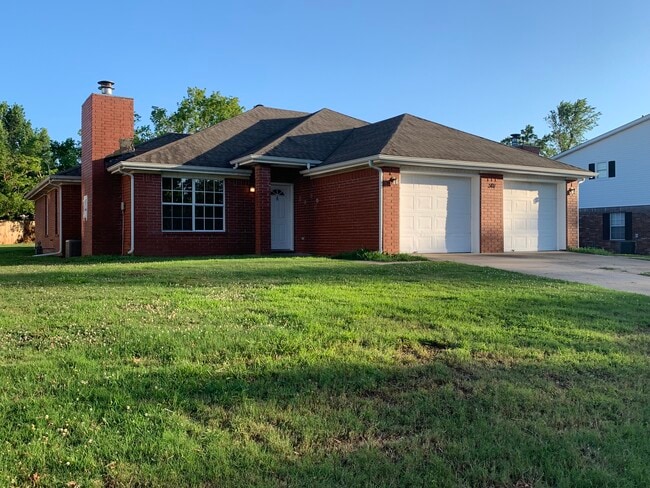Building Photo - 507A Camellia Dr