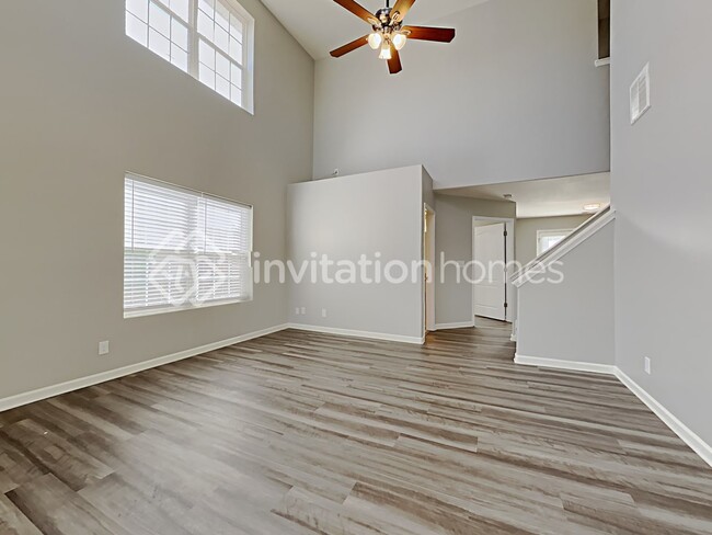 Building Photo - 7019 Bullock Dr