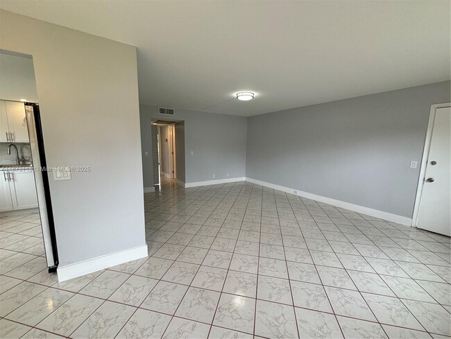 Building Photo - 151 SW 134th Way
